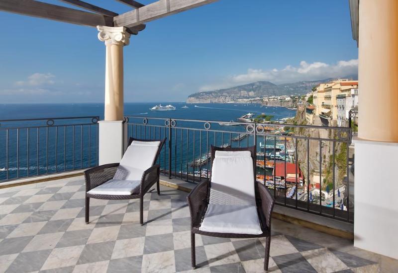 Bellevue Syrene Hotel 5*