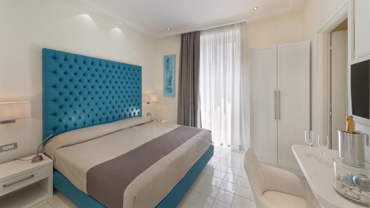 Palazzo Montefusco 4*