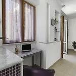 Amore Rentals - Rose Sorrento House