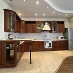 Cozy 3 Bdr Apartment - Sunshine