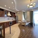 Cozy 3 Bdr Apartment - Sunshine