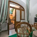 Luxurious Mansion In Sorrento With Garden