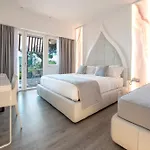 Diamond Suite