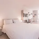 Cozy Sorrento Studio