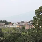 Cozy Sorrento Studio