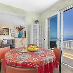 Amore Rentals - Casa Augusta B