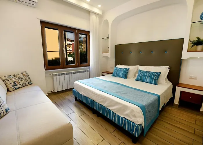 Sorrento Rooms