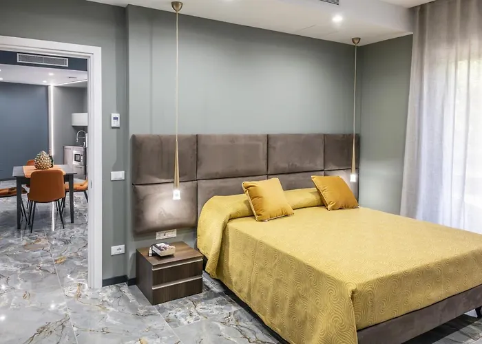 Gold Luxury Flat X4