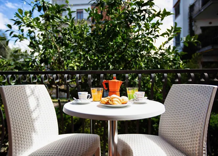 Sorrentovibes - Modern Apartment With Terrace, Swimming Pool&Tennis