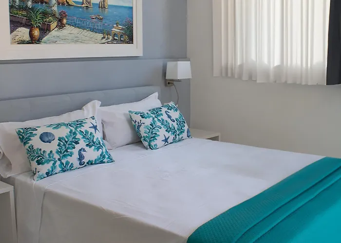 Villa Emanuel White