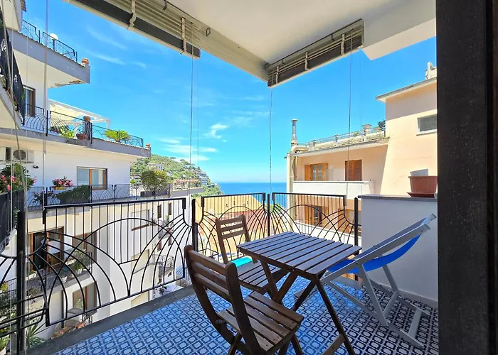 Capo Sereno - Large & Bright Apt With Terrace