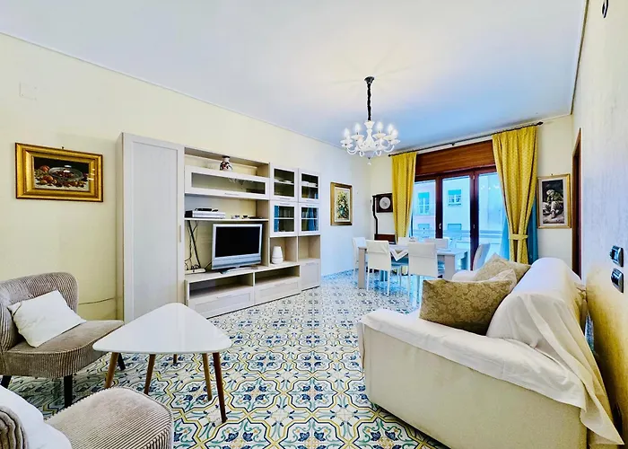 Yourhome - Domus Apartment