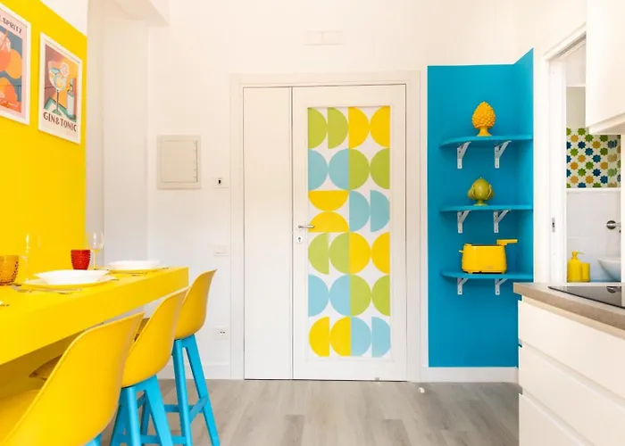 Sunny Flat