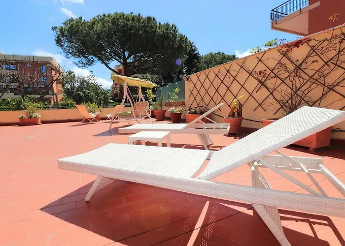 La Terrazza Parco Lauro Apartment
