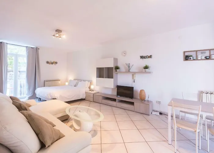 Cozy Sorrento Studio