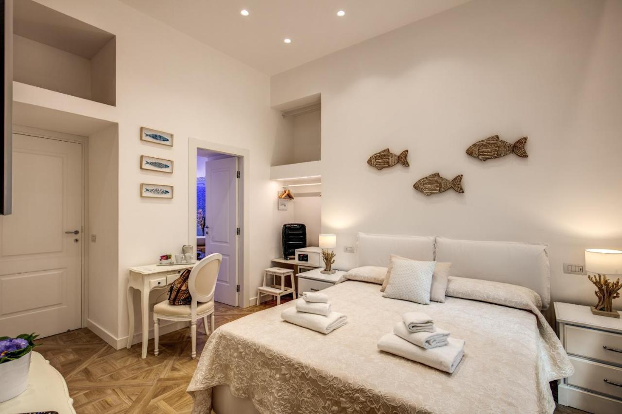 Bed & Breakfast Square