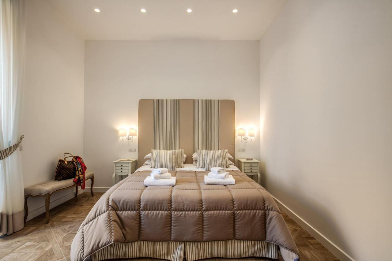 Square Bed & Breakfast