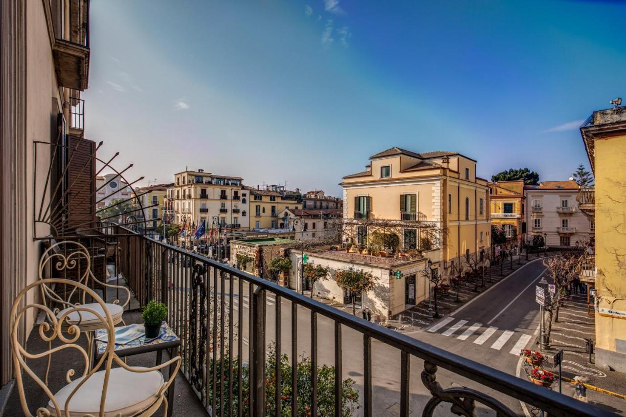 Square Sorrento