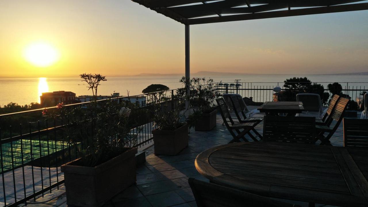 Sea&skyview Sorrento