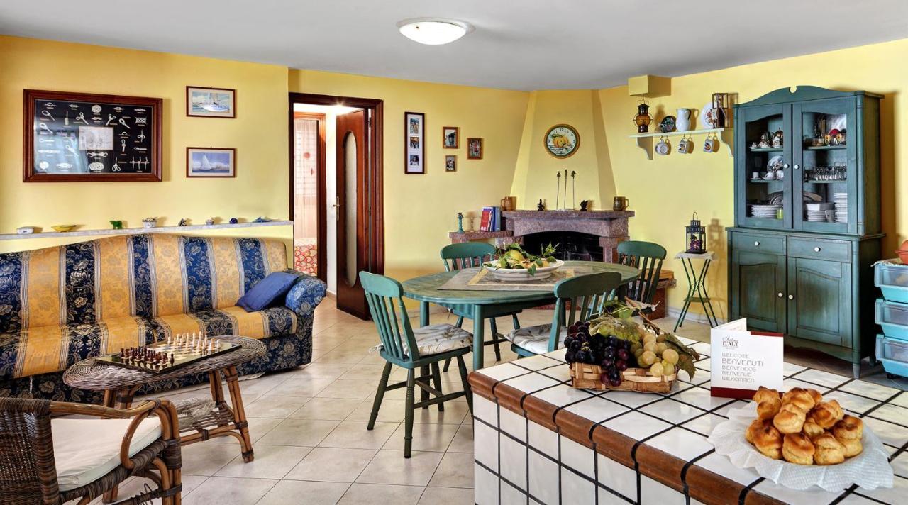 Casina Priora *