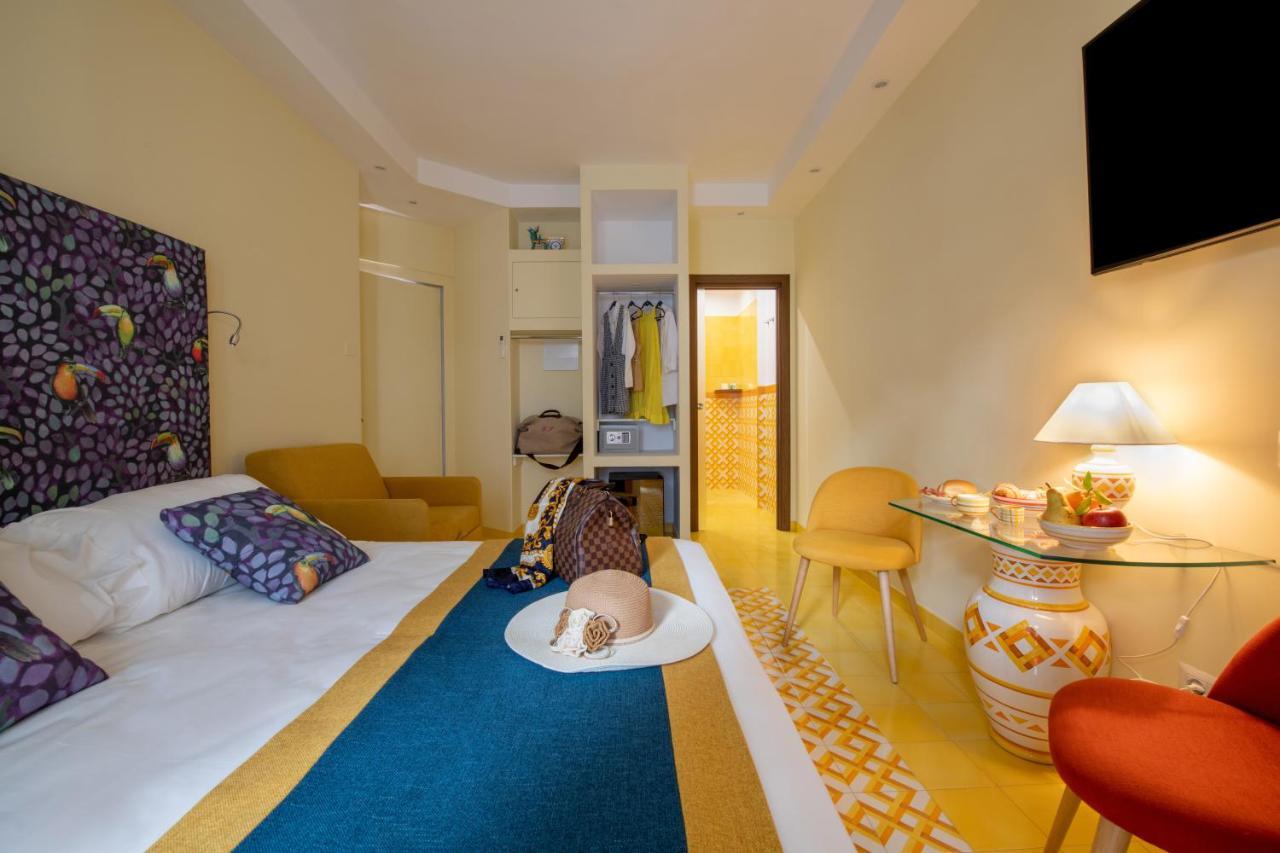 Guest house Aquae Romanae Piazza Lauro 3*