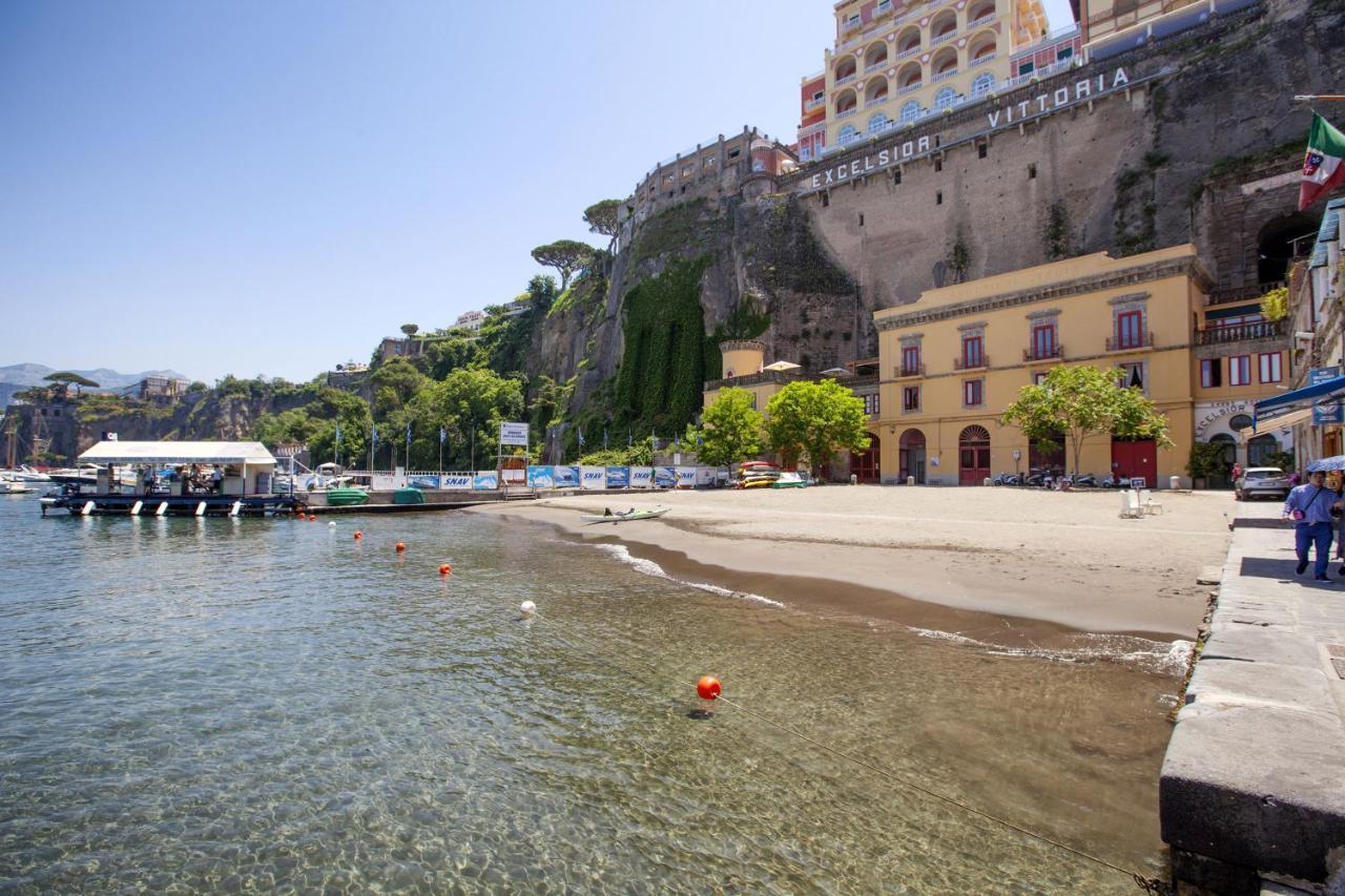 - La Terrazza Sul Porto 2 Sorrento