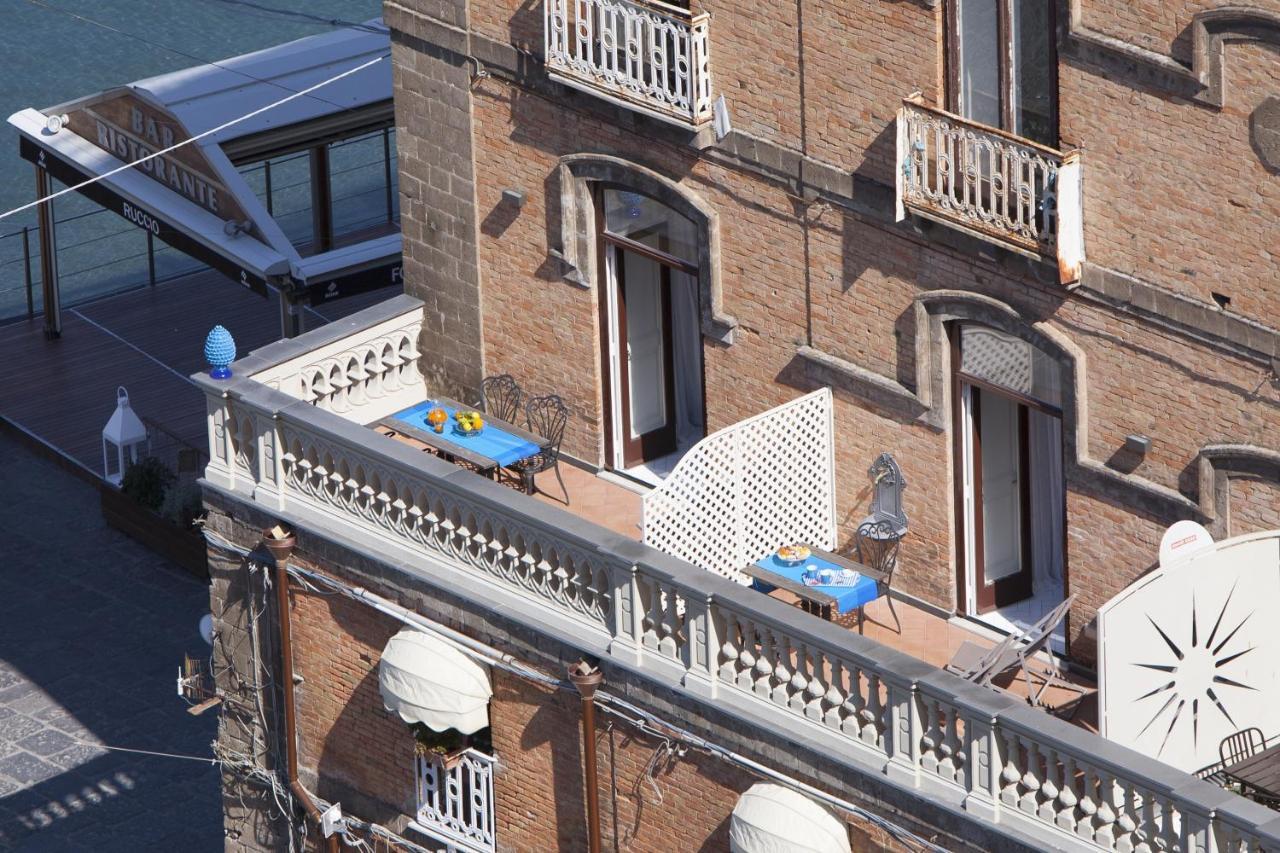 - La Terrazza Sul Porto 2 * Sorrento