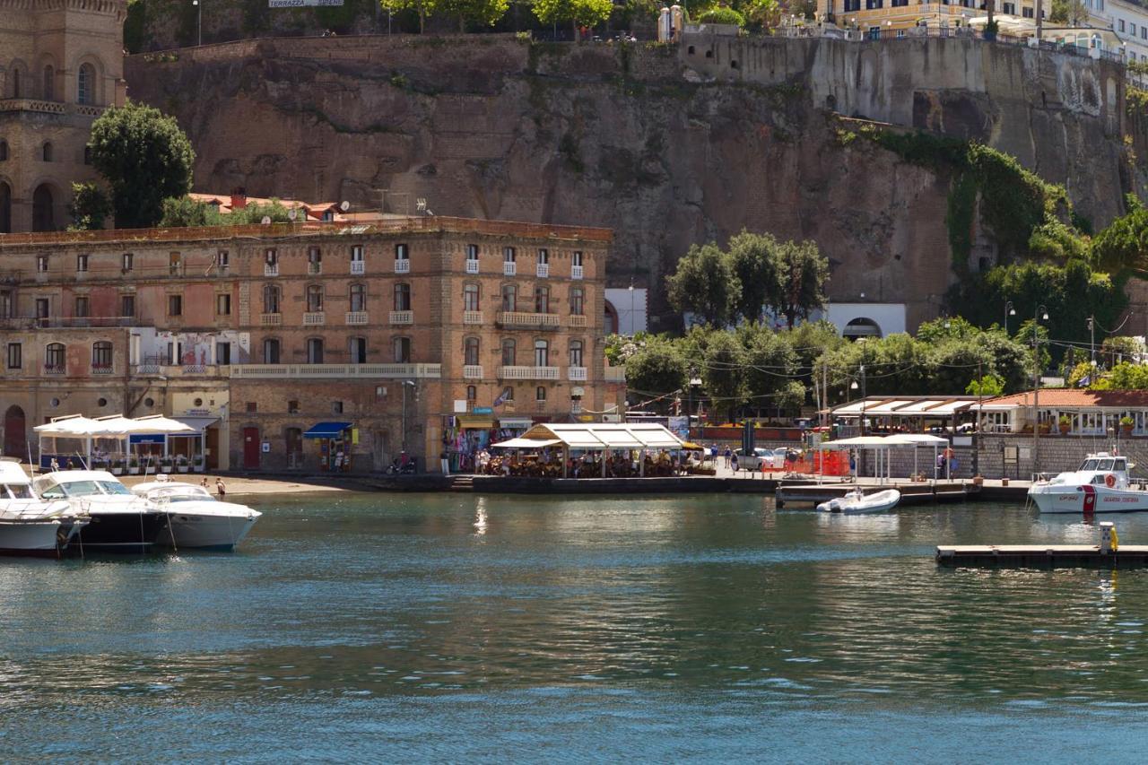 - La Terrazza Sul Porto 2 Sorrento