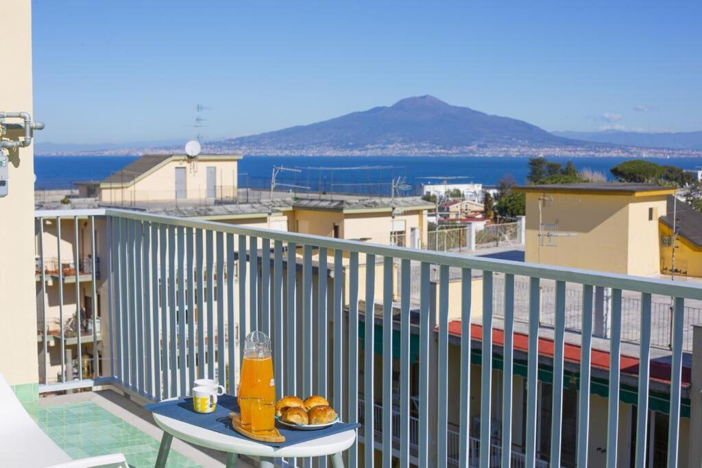 Super Attico Vista Mare Con Piscina Sorrento