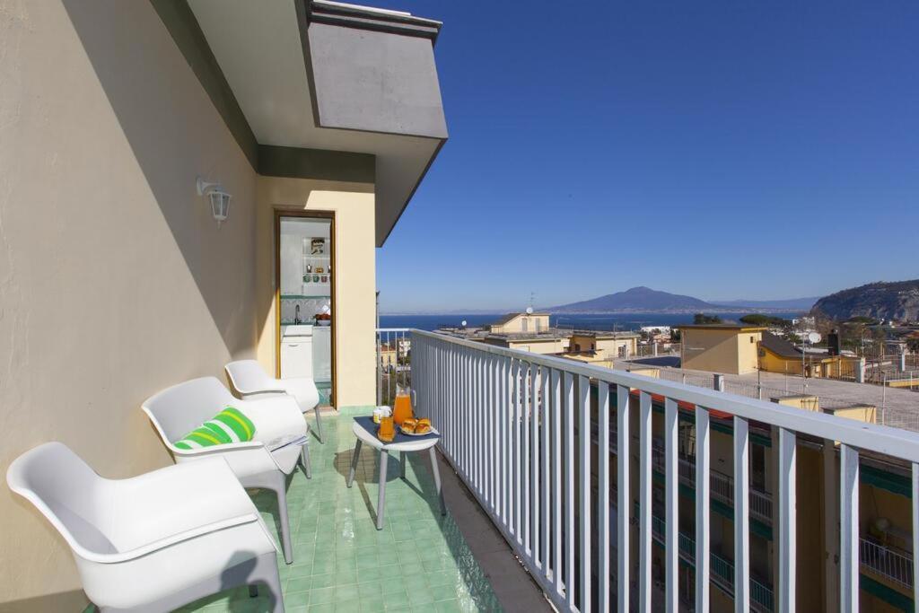 Super Attico Vista Mare Con Piscina Apartment