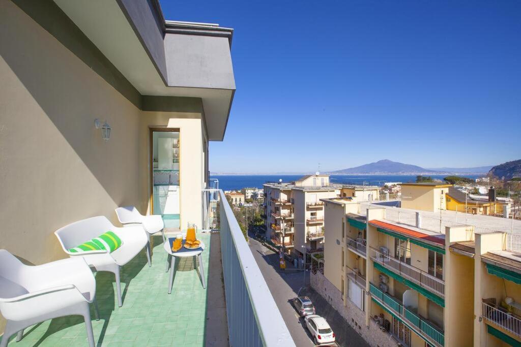 Super Attico Vista Mare Con Piscina Apartment Sorrento