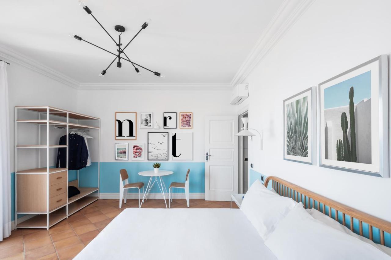 & Else Guest house *