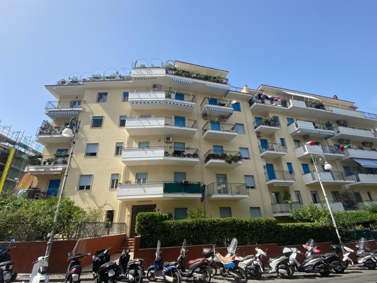 Leukosia House *