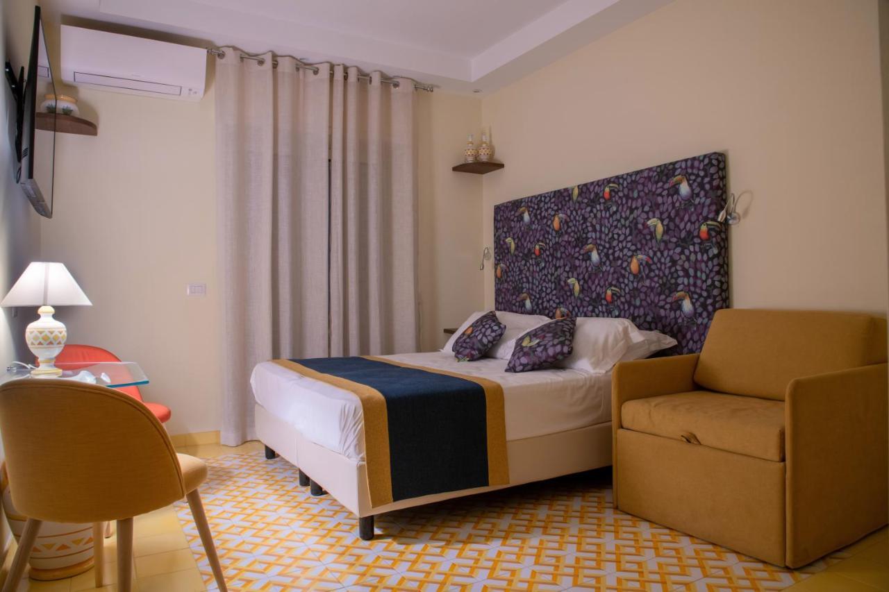 Guest house Aquae Romanae Piazza Lauro 3*