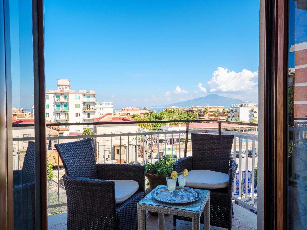 Apartment Aranci 67 - Centre And Vesuvius View *