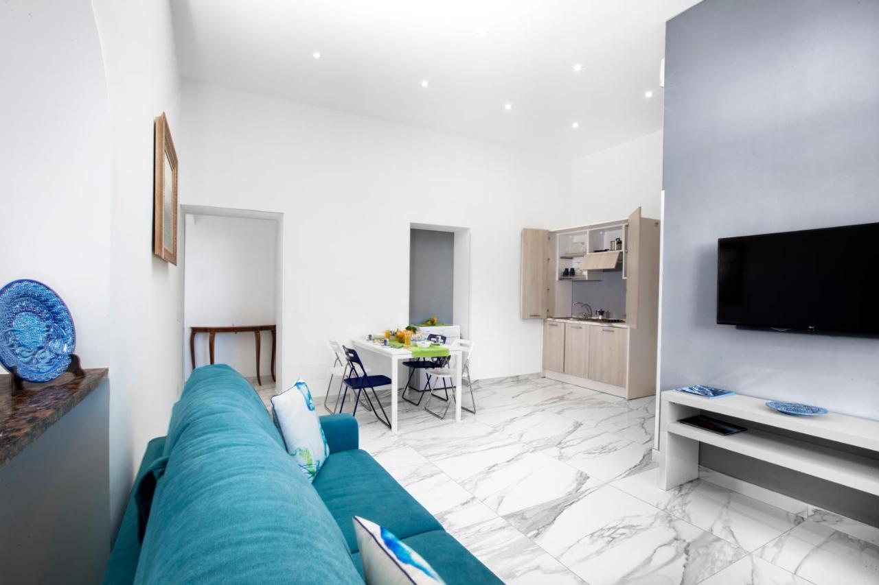 Apartment Piazza Tasso Max 1