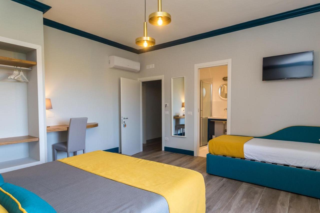 Pool&suites