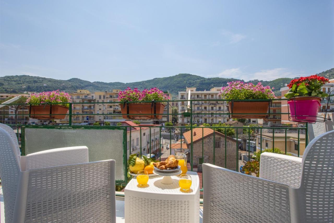 Sorrentovibes - In With Balcony And View Sorrento
