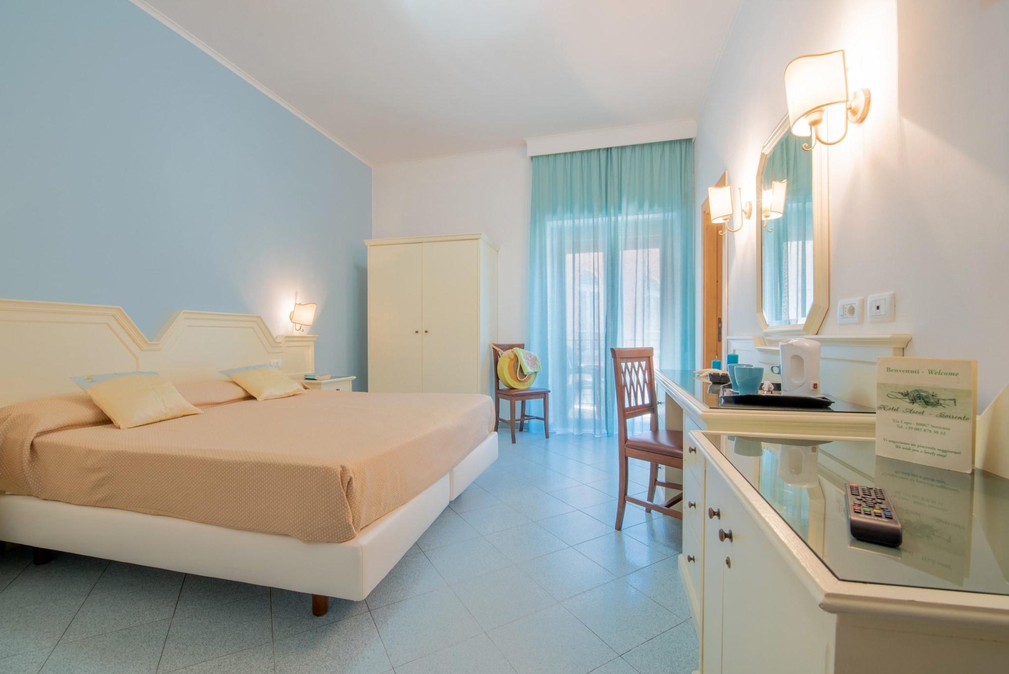 Ascot Hotel 4*