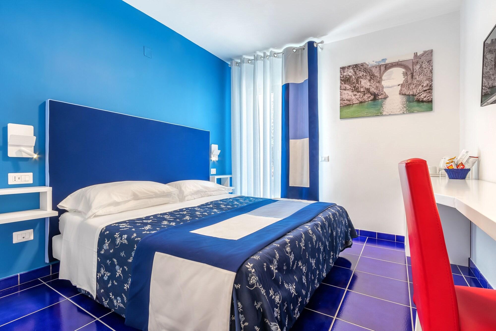 Metropole Hotel 3*