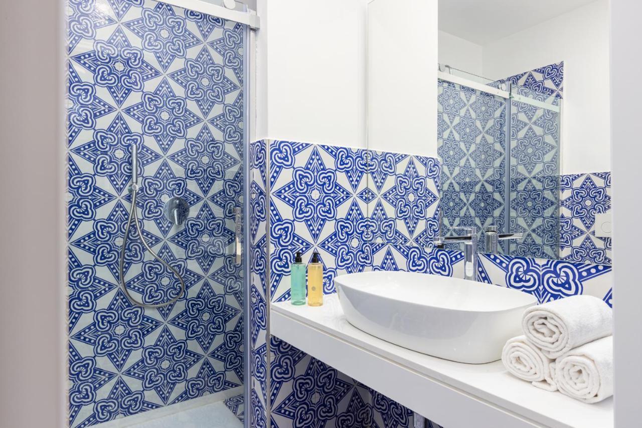 Blue Splendor Apartment *
