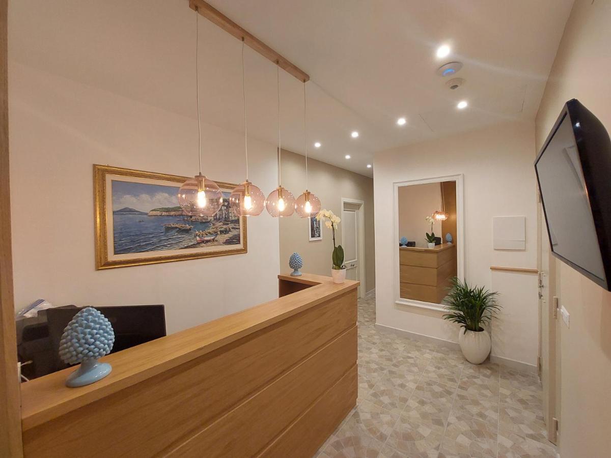 Mistral Luxury