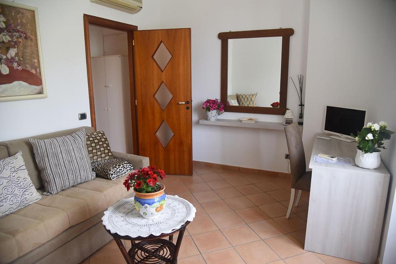 Anthea Bed & Breakfast *
