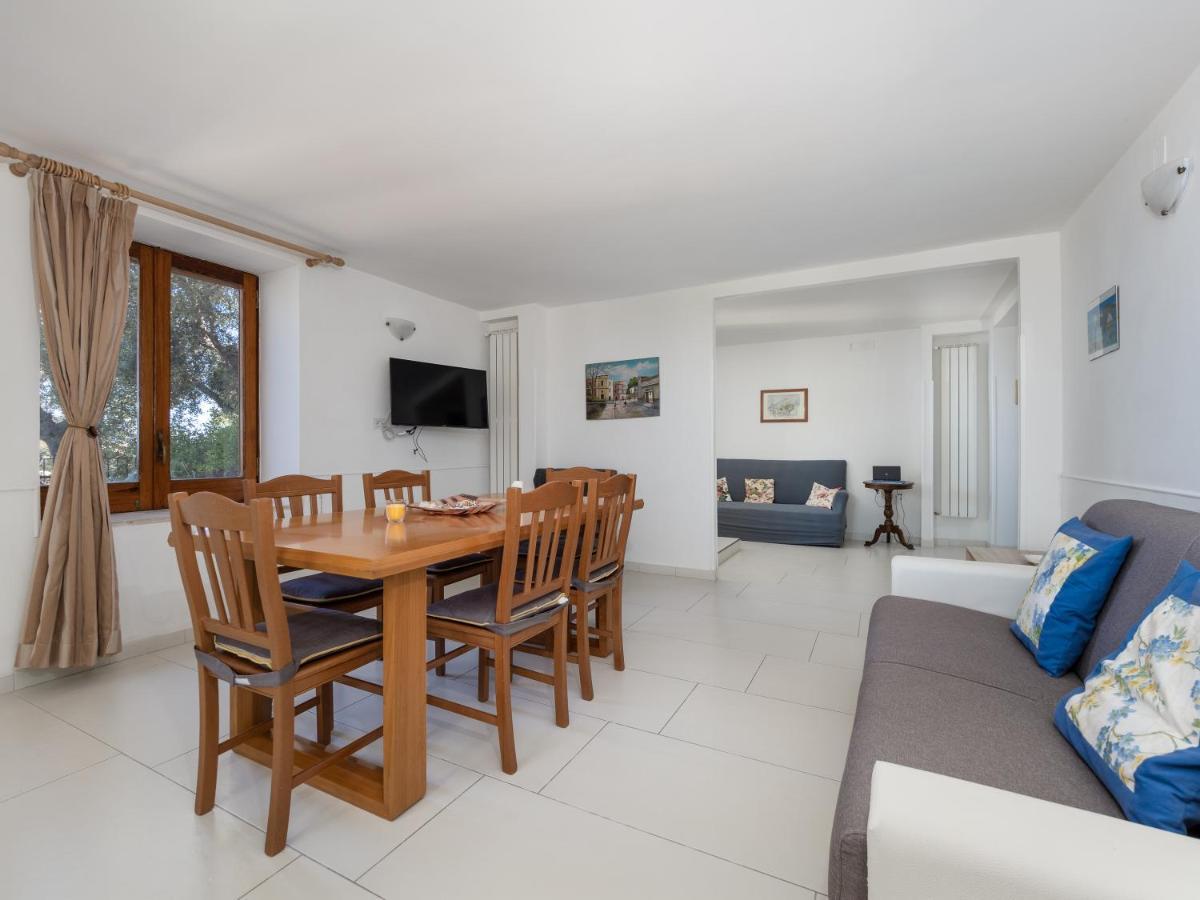 Ulivi Apt Holiday home *