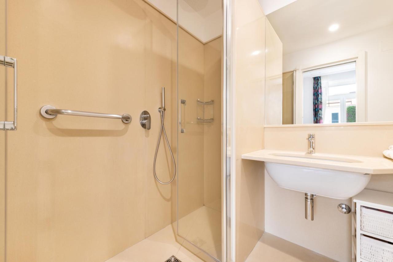 Apartment - Posizione Unica Nella Piazza Principale