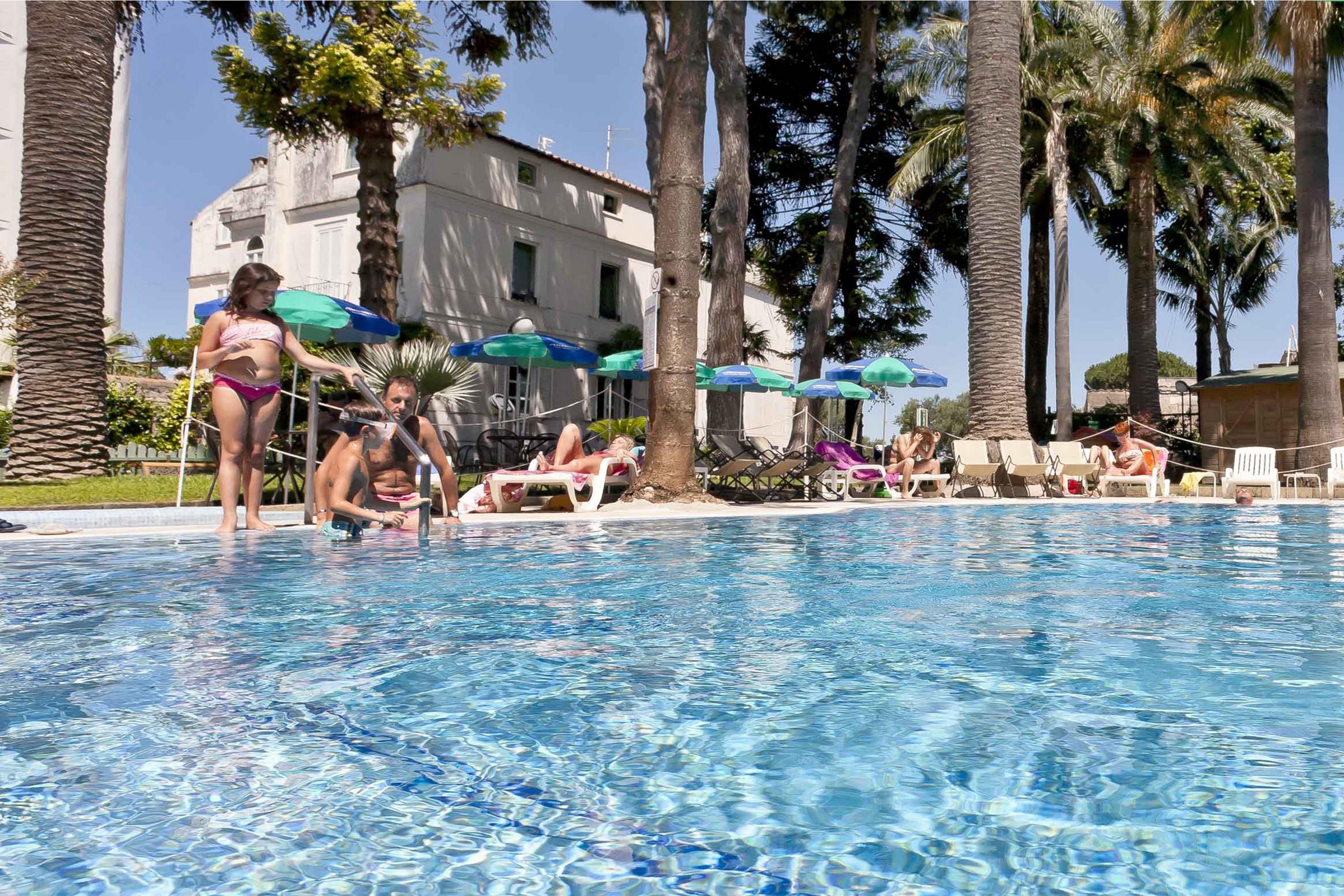 Eden Hotel 3*