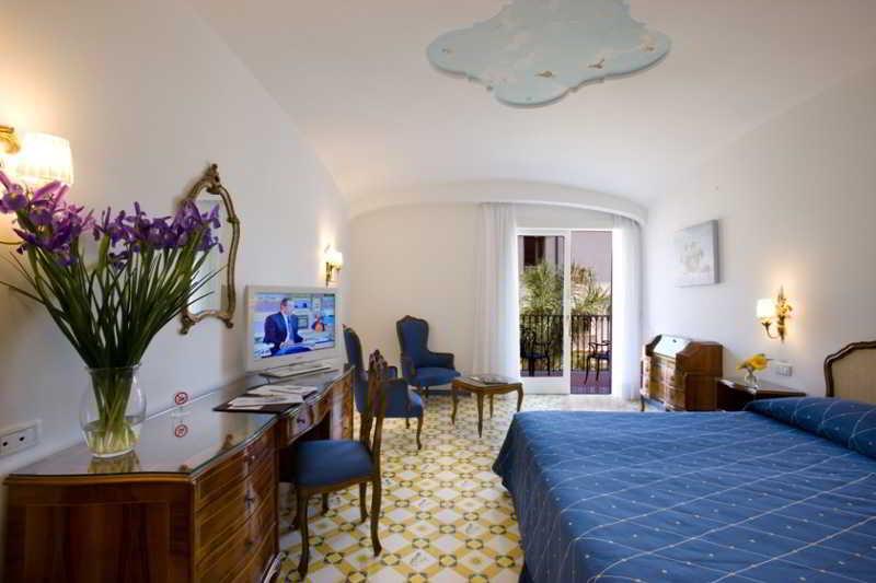 Grand La Favorita Hotel