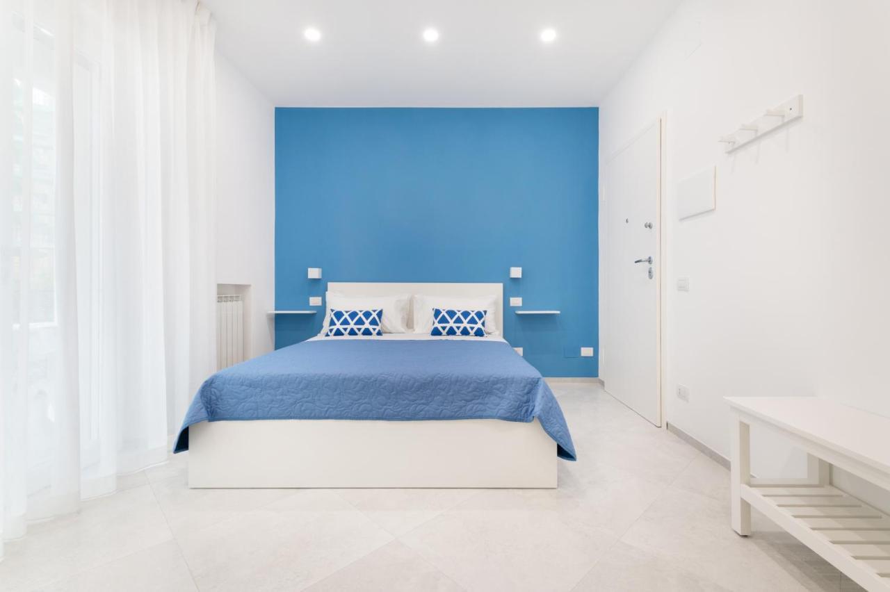 Bed & Breakfast Blue Coral *