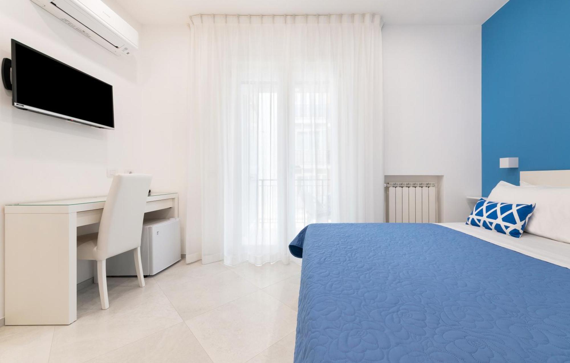 Bed & Breakfast Blue Coral