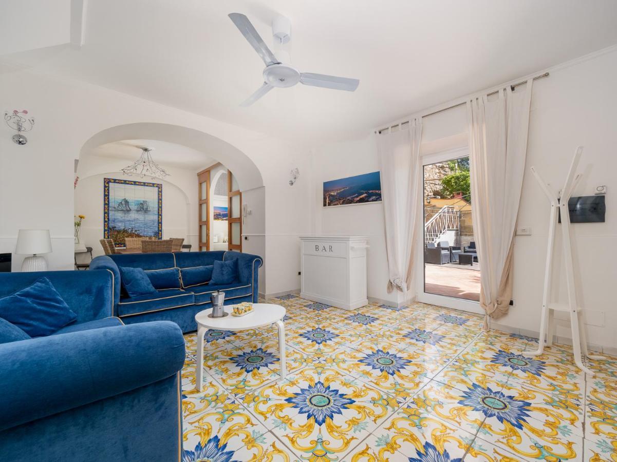Faraglioni 3 Bedrooms With Seaview Holiday home *